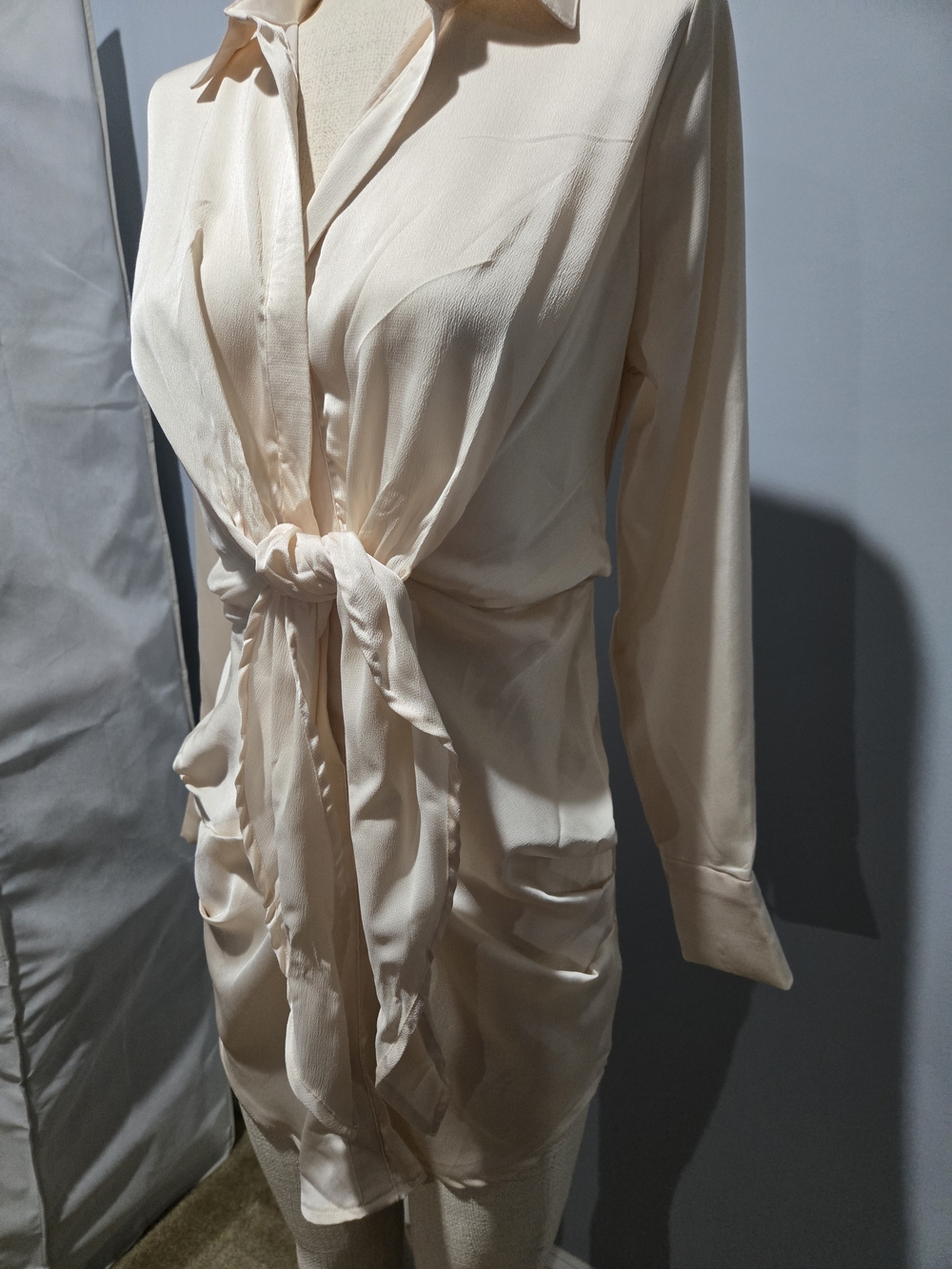 Knot-Front Collared Mini Dress in Cream - Picture 2 of 4